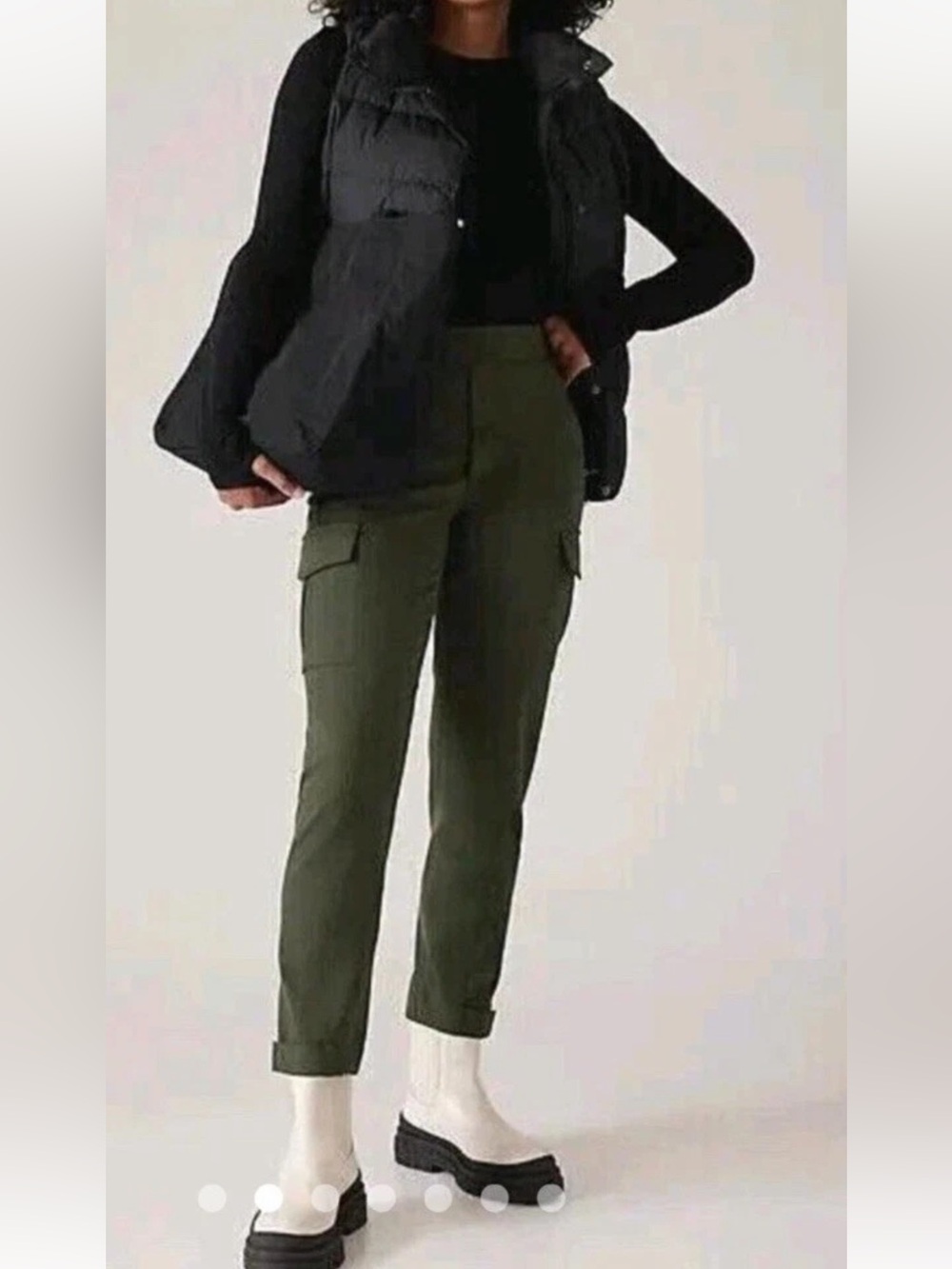 Athleta Endless Cargo pants Aspen Green Sz 4-Adjustable leg-stretch- appear NEW